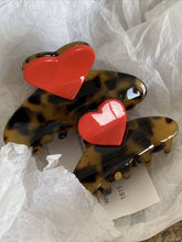 Load image into Gallery viewer, Sweet Cute Girl Heart Grab Clip DPJC7: Small