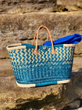 Load image into Gallery viewer, Colorful straw tote basket, beach bag
