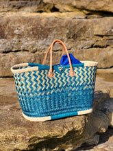 Load image into Gallery viewer, Colorful straw tote basket, beach bag