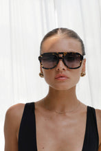 Load image into Gallery viewer, Voyager Acetate Oversized Aviator Sunglasses: Yellow tortoise
