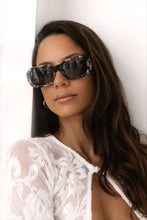 Load image into Gallery viewer, Onyx Acetate Womens Rectangular Sunglasses: Milky Tortoise
