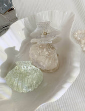 Load image into Gallery viewer, Sparkling Rhinestone Shell Acetate Hair Claw DP25E886: Beige
