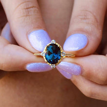 Load image into Gallery viewer, Ocean Versailles Ring: Gold / 6
