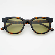 Load image into Gallery viewer, Jasper Acetate Unisex Sunglasses: Tortoise / Green
